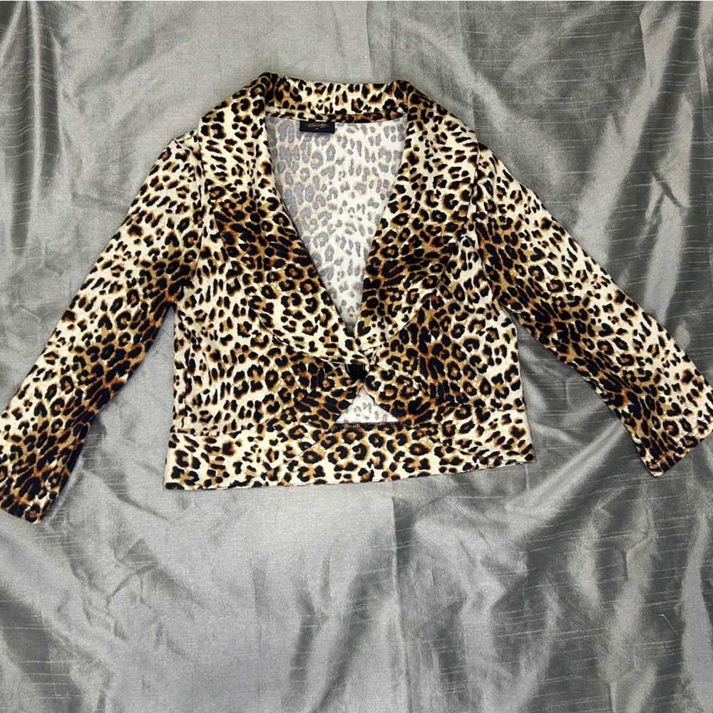 Stylish Leopard cropped jacket - Picture 8 of 9
